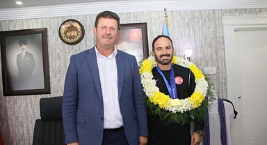 Başkan Soykan şampiyon sporcuyu ağırladı 