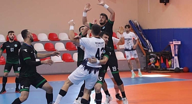 Büyükşehir hentbol ilk yenilgisini aldı 