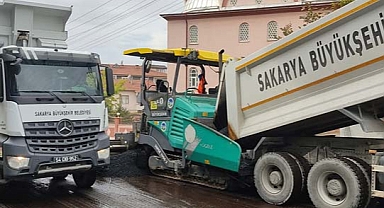 Konyalı Ali Bey Caddesinde asfalt çalışmaları tamamlanıyor 
