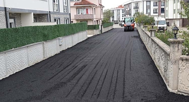 Serdivan’da Asfalt Seferberliği Sürüyor 