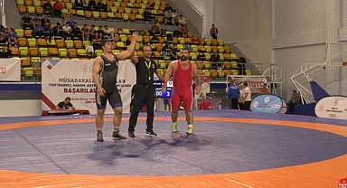 Büyükşehir’in güreşçileri Ankara’da mindere çıktı 