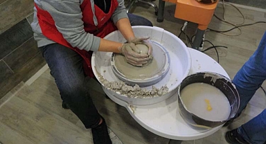 Büyükşehirle çamurdan sanata giden yolculuk 