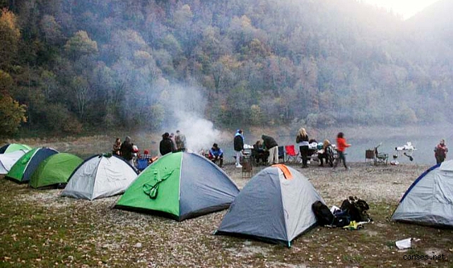 Çadır kampında uygulamalı eğitim aldılar