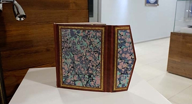 Cilt sanatı ile deforme olan eserler restore ediliyor 