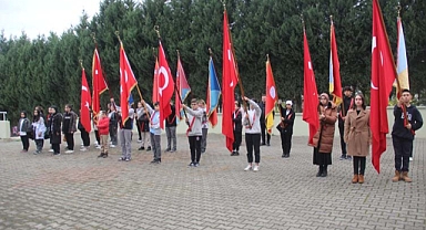FERİZLİ’DE 24 KASIM ÖĞRETMENLER GÜNÜ KUTLANDI 
