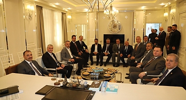 HENDEK BÜYÜK İŞLER BAŞARIYOR 