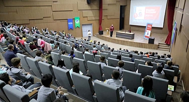 Minikler Dünya Çocuk Kitapları Haftasında buluştu 