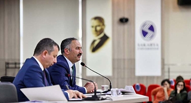 SAÜ'de Adalet Bilinci Konferansı Düzenlendi 