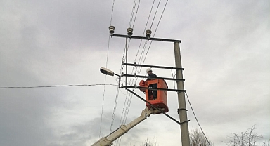 SEDAŞ Ekipleri Düzce Depreminin Yaralarını Hızla Sarıyor 