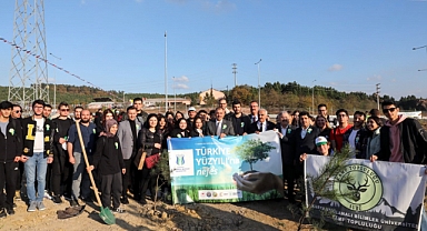 SUBÜ öğrencileri fidanları toprakla buluşturdu 