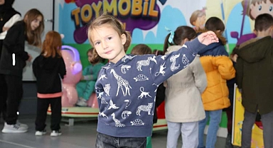 3 Bin 482 Çocuk Oyun Tırına Misafir Oldu 