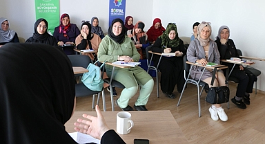 Adapazarı SGM’de ‘Huzurlu Ailem Atölyeleri’ devam ediyor 