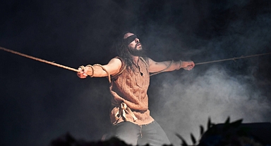 “Biz” Dans Gösterisi Ayakta Alkışlandı 