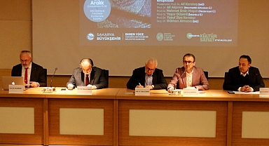 ‘Çağın çağrısına iz bırakan’ âlimler bu panelde konuşuldu 
