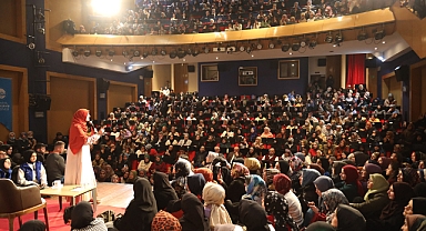 “Huzurlu Aile Sohbetleri” yoğun katılımla gerçekleştirildi 