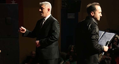 Öğretmen ve öğrencilerden Türk Halk Müziği dinletisi 