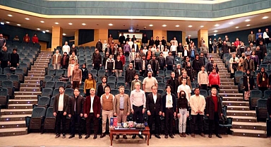 SUBÜ’de çip tasarımı ve üretimi konuşuldu 