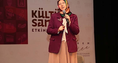 ‘Çocuğuma dini nasıl sevdiririm?’ sorusu AKM’de cevap buldu