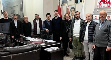 Demokrat Parti Adapazarı İlçe Başkanlığı Görev Dağılımı Yaptı 