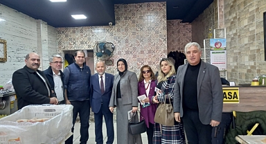 Gelecek Partisi Adapazarı Katlı Pazar Esnafını Ziyaret Etti 