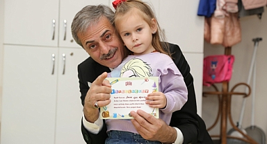 Miniklerin İlk Karnesi Başkan Alemdar’dan 