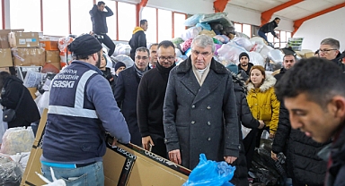 17 Ağustos'u yaşayan Sakarya yardımda öncü oldu: 25 yardım tırı, 55 iş makinası ve 124 personel 