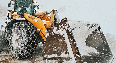 Büyükşehir'den kar raporu: 6 grup yolu ulaşıma açıldı 