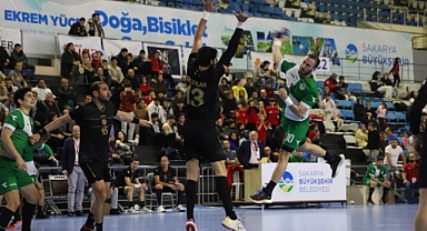 Büyükşehir hentbol taraftarının önünde kazandı 