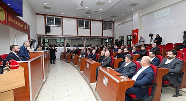 Büyükşehir meclis üyeleri huzur haklarını depremzedelere bağışladı 