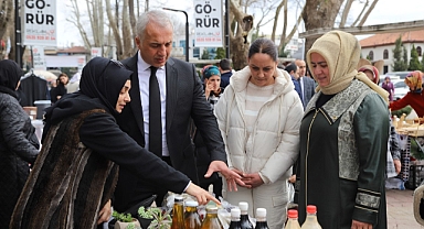 HENDEK’TE 3. KADIN DAYANIŞMASI ETKİNLİĞİ DÜZENLENDİ 