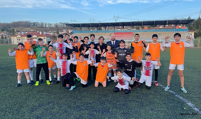 Milletvekili A. Adayı Abdullah Şirinden ADA FK’ya ziyaret