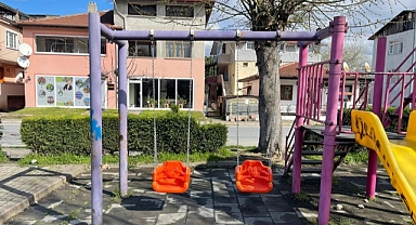Sapanca Belediyesi Parkların Bakımını Yapıyor 