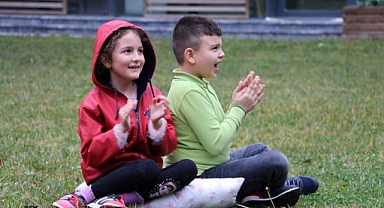 SGM’li miniklerden doğa sevgisi için drama etkinliği 