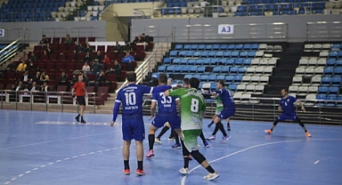 Büyükşehir hentbol Nilüfer Belediyesi engelini kayıpsız geçti 