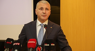 Hiçbir Konu Deprem Gündemimizin Önüne Geçmemeli 