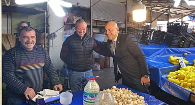 Kılıçaslan Geyve'de Pazar esnafı ile bir araya geldi 