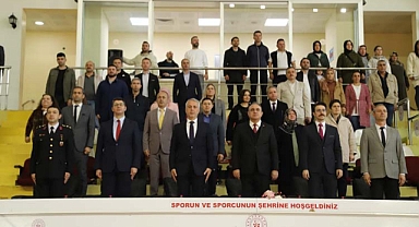 SALONDA 23 NİSAN ÇOŞKUSU 