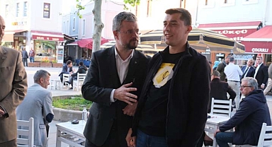 Akar’a Uzun Çarşı’da sevgi seli 