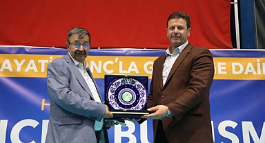 Akyazı'da gençlik, Hayati İnanç'la buluştu 