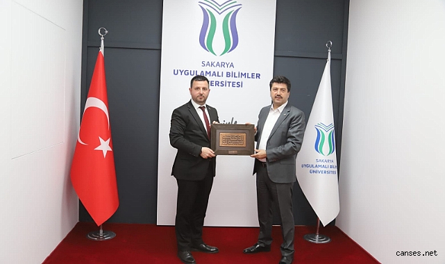 ASRİAD Sakarya’dan SUBÜ Rektörü Sarıbıyık’a ziyaret