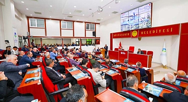 Başkan Yüce’nin asfaltta yeni rekorlar hedefi: “Yaptığımız yol Sakarya’dan Artvin’e gider” 