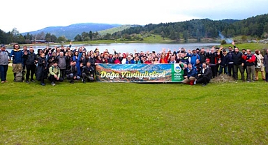 Doğa âşıkları baharı tabiatın kalbinde Büyükşehir’le karşıladı 