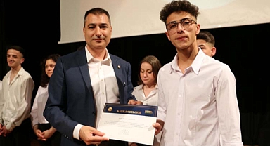 Mesleki Eğitim Merkezi öğrencileri 19 Mayıs’ı SGM’de kutladı 