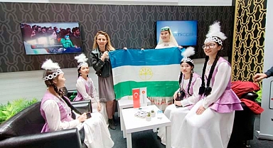 Yöresel dans ve şarkılarını İKAF’ 23’te sergilediler 