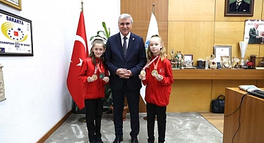 Balkan şampiyonu gençlere Başkan Yüce’den bisiklet hediyesi 