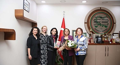 Baro Başkanı Yıldız kadın akademisyenleri ağırladı 