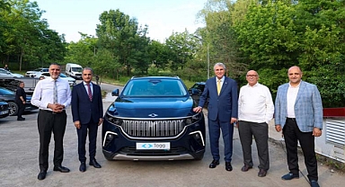 Başkan Yüce, TOGG ile SAÜ’de öğrencilerle buluştu: 