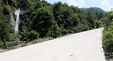 Büyükşehir’den Geyve’nin kırsalına 14 kilometre yeni beton yol 