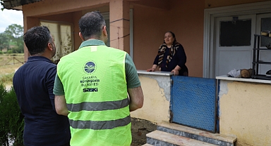 Büyükşehir ekipleri yağış nedeniyle oluşan olumsuzluklara anında müdahale ediyor 