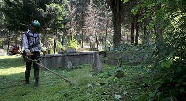 Büyükşehir mezarlıkları bayrama hazırlıyor 